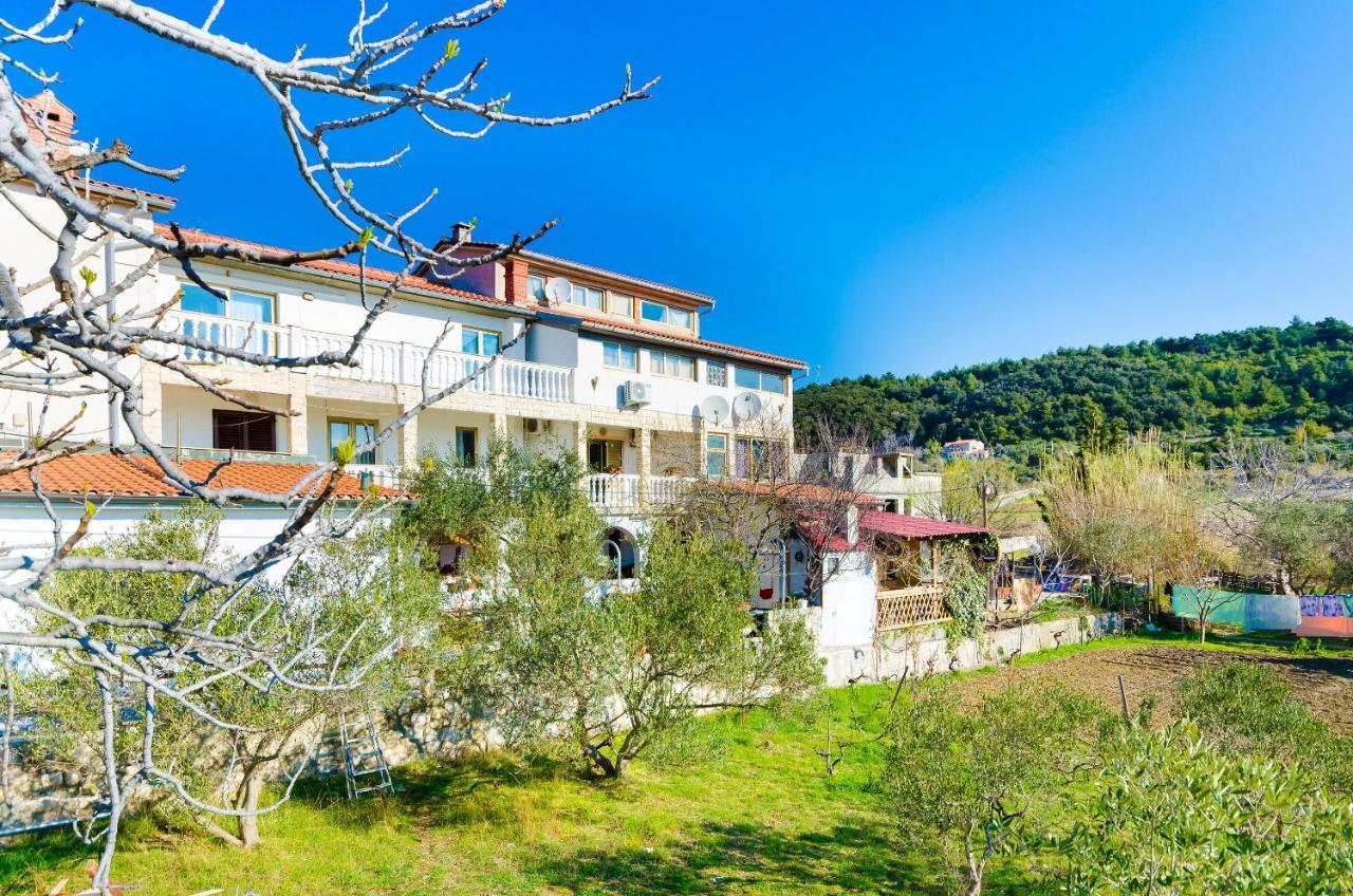 Apartments Zeljka Mundanije Экстерьер фото